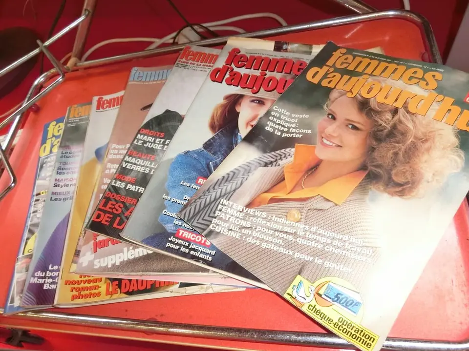 Accessoire authentique magazine "Femmes d'aujourd'hui"