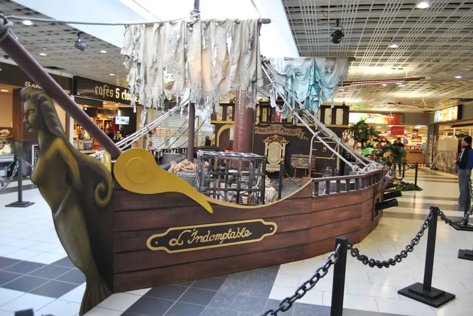 Bateau pirate 12m de long