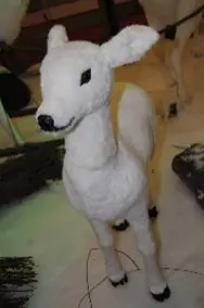 Biche blanche en fourrure