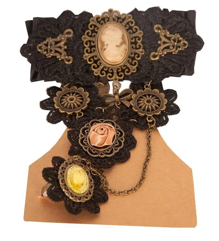 Bracelet en dentelle noire à rose et bague reliée