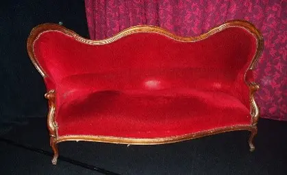 Canapé baroque ancien velours bordeaux