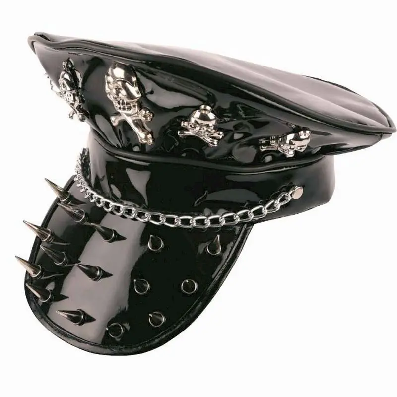Casquette punk noire à pointes