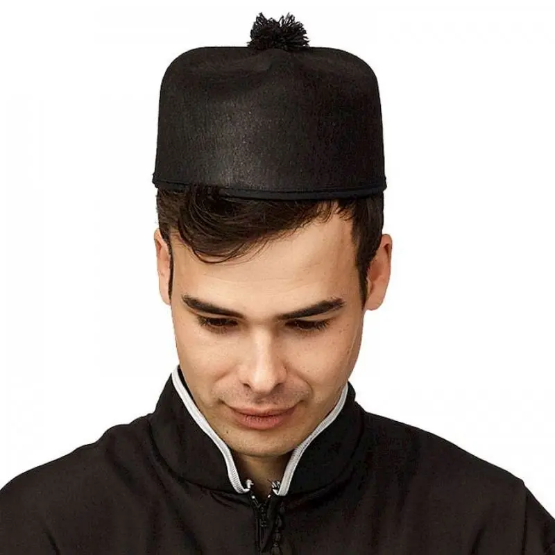 Chapeau de curé rond à pompon