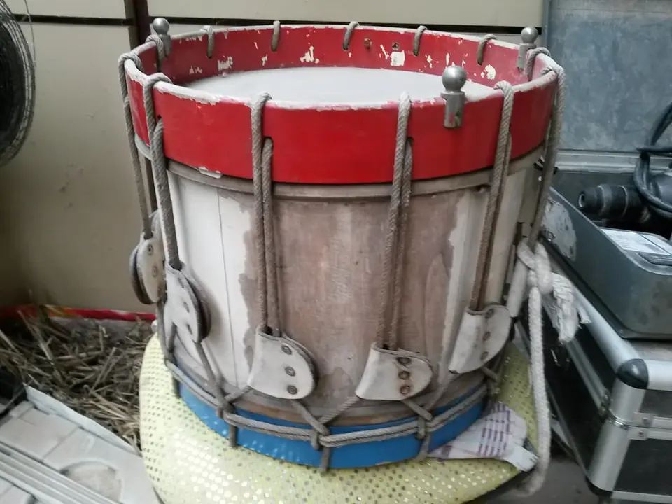 Cirque d'Antan véritable tambour