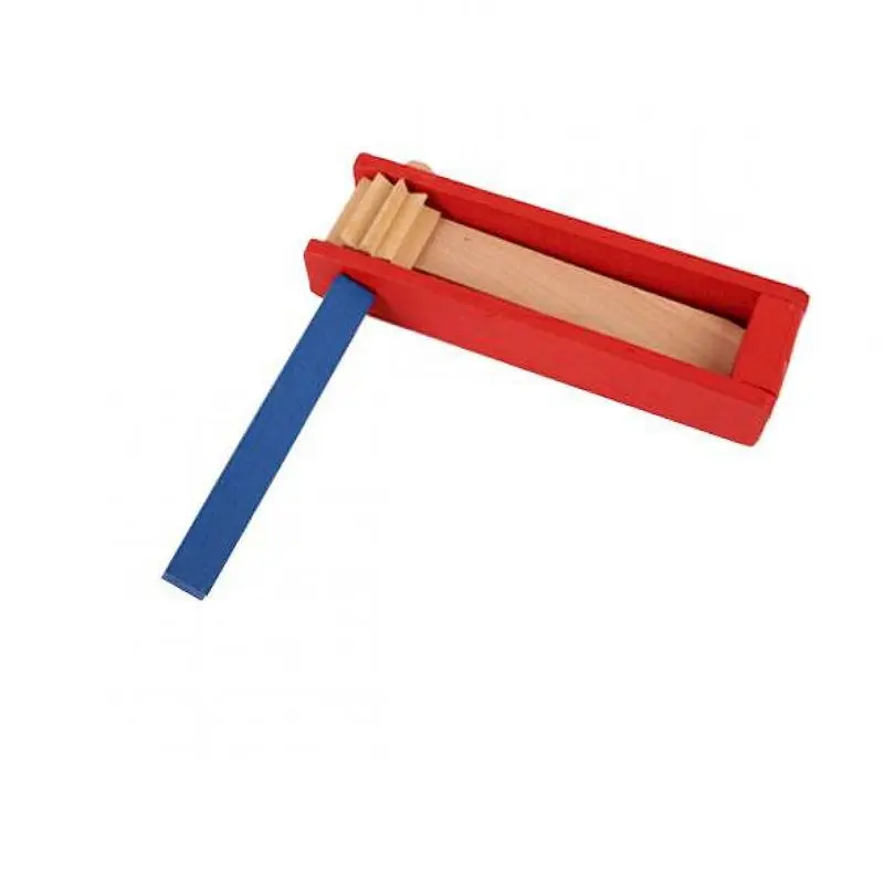 Crécelle en bois rouge et bleue