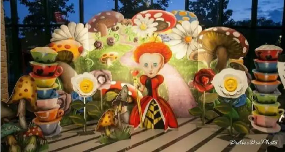 Décor complet 2D Alice aux pays des merveilles
