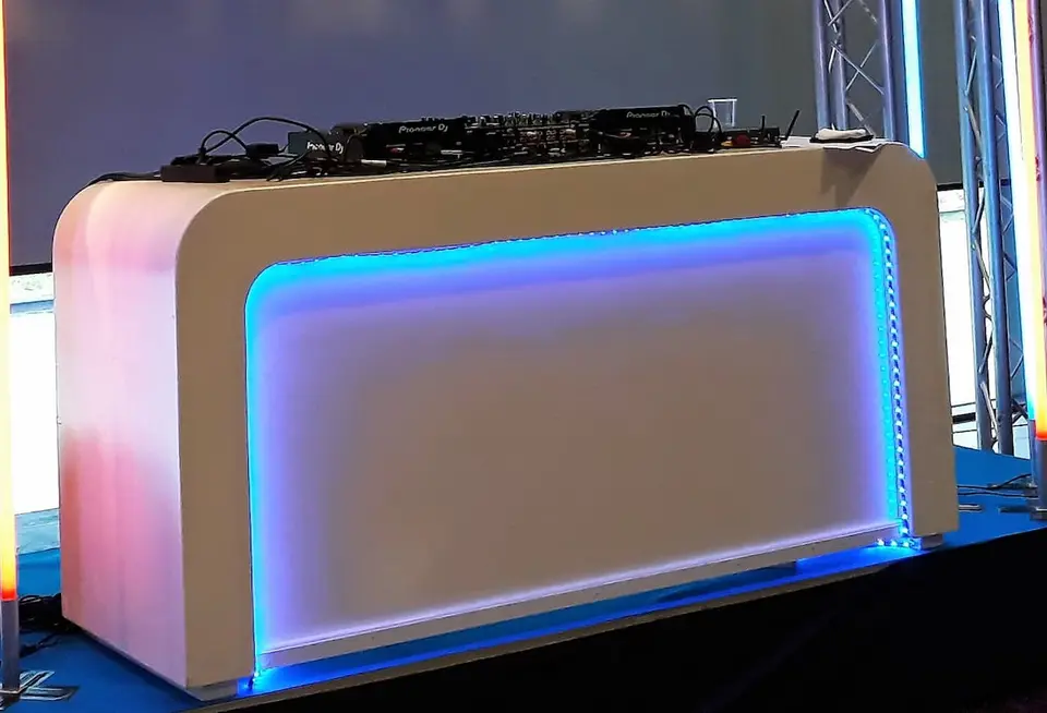 Desk DJ + led