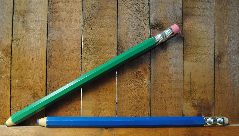Gros crayon en bois 30cm avec gomme