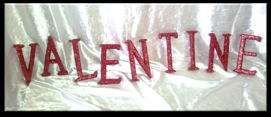 Guirlande Valentine pailletée à suspendre