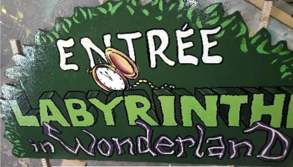 Labyrinthe in Wonderland