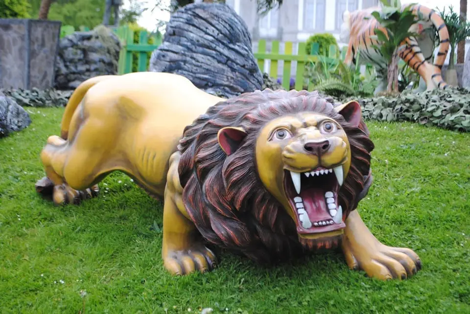Lion taille réelle