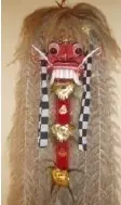 Masque cérémonie tête rouge