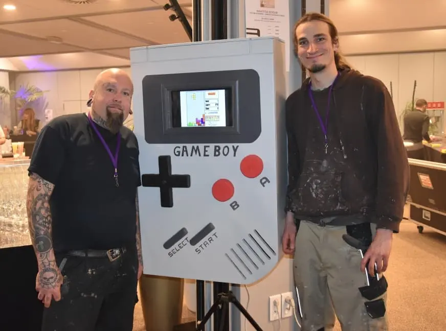 Nintendo Game Boy Géante