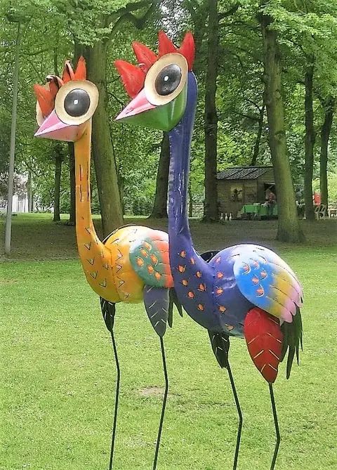 Oiseau de fer coloré moyen