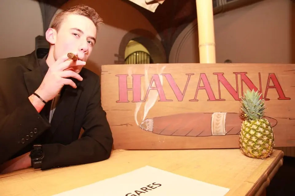 Panneau Cigare