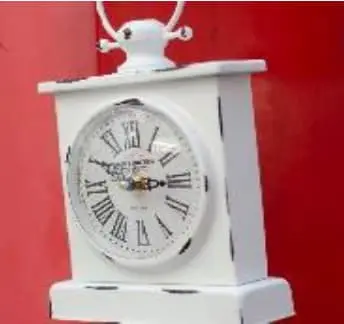 Pendule carrée blanche