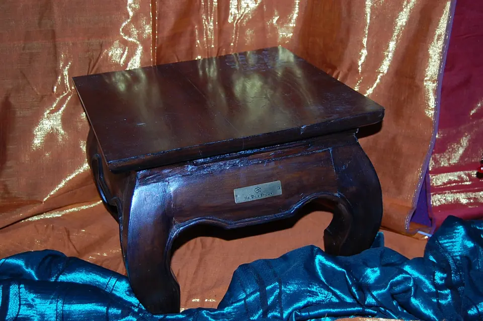 Petite table opium