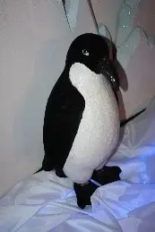 Pingouin en résine seul debout à paillettes