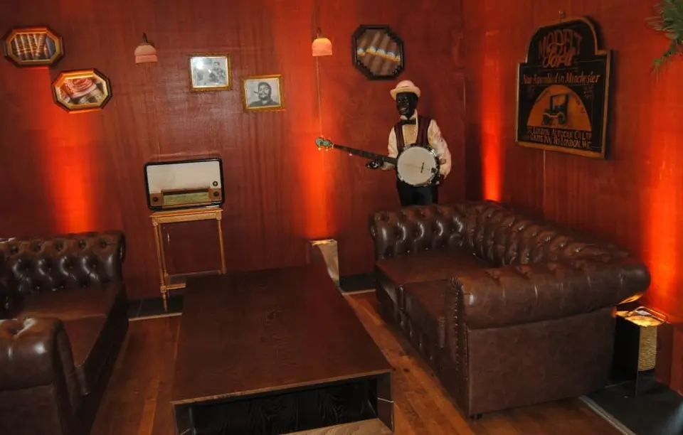 Salon Cubain "fumeur de cigare"