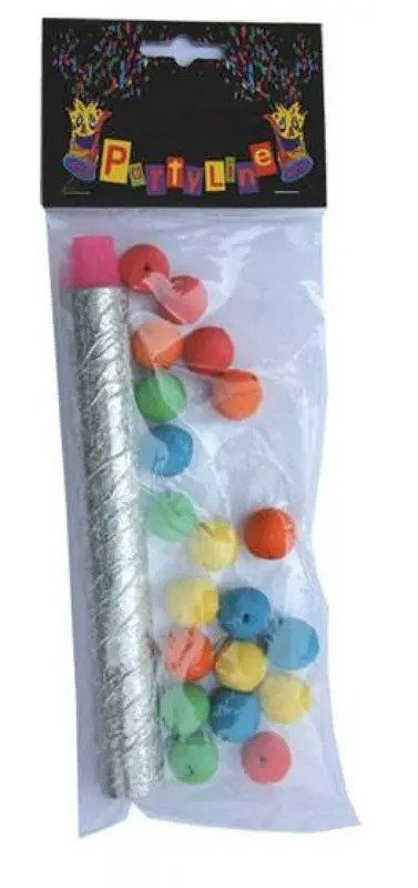 Sarbacane argentée et ses boulettes de papier