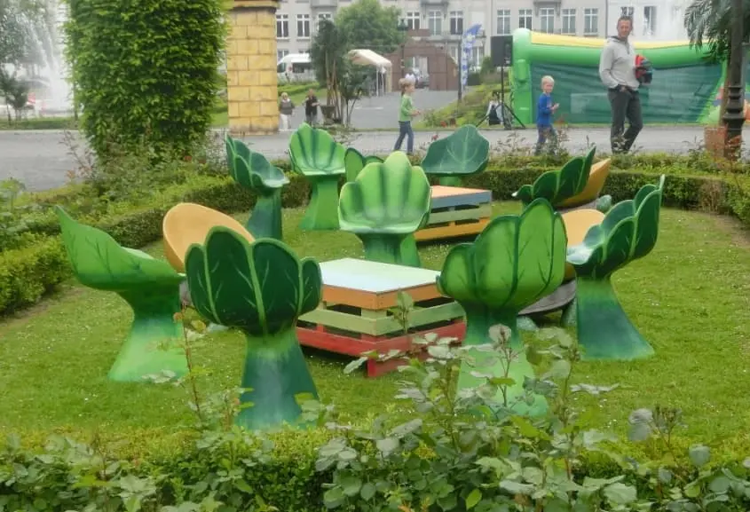 Siège en forme de feuille