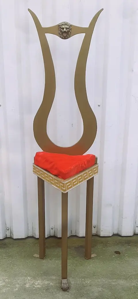 Siège grec "lyre"