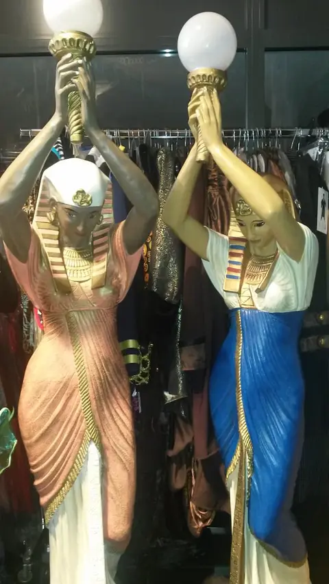 Statue Egyptienne avec lampe globe femme couleur bleu