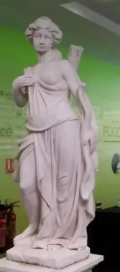 Statue femme