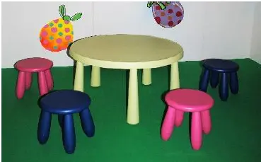 Table ronde pour enfants (garderie)