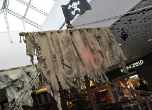 Voile lambeaux sur bois